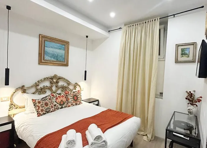 Elegant Sanctuary Apartment Rom