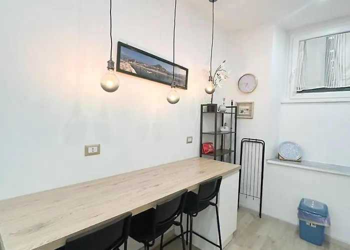 Elegant Sanctuary Apartment Rom
